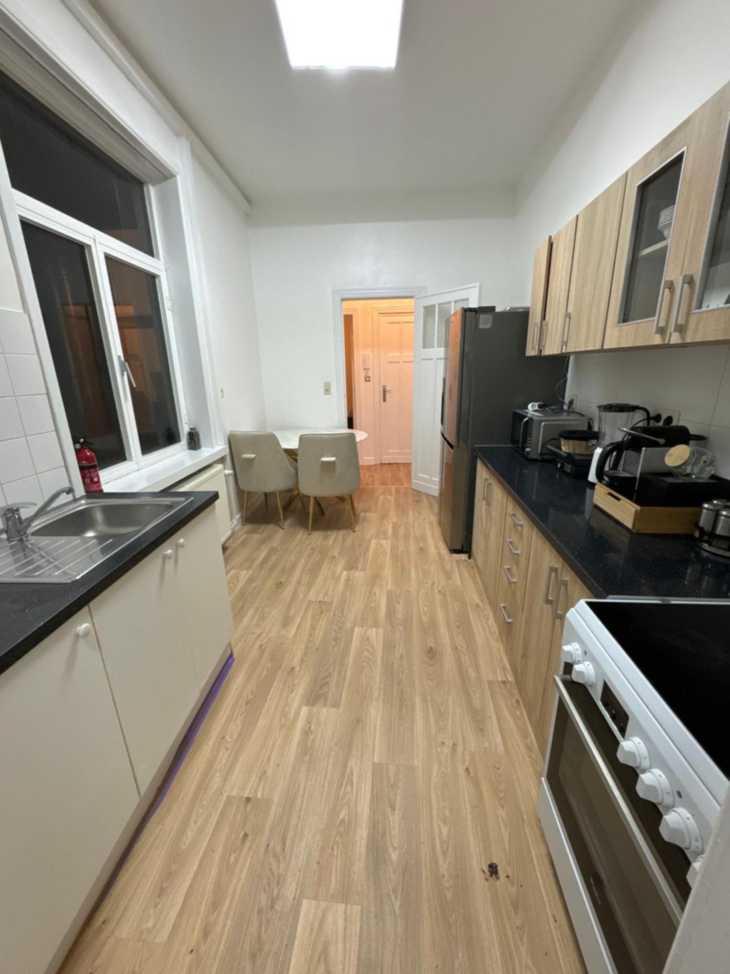 Appartement 2 Chambre Luxueuse A Jette Bruselas Exterior foto